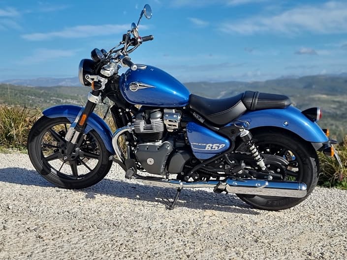 Super Meteor 650 : Le Cruiser Façon Royal Enfield