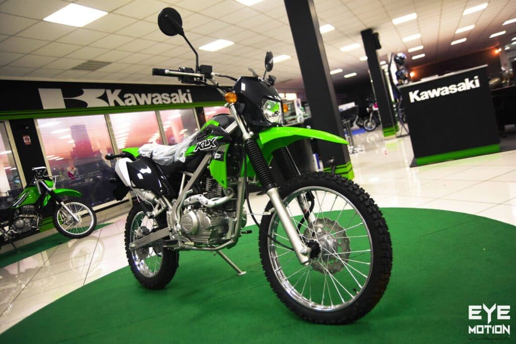 Kawasaki KLX 150 : L’Utilitaire Aventureuse