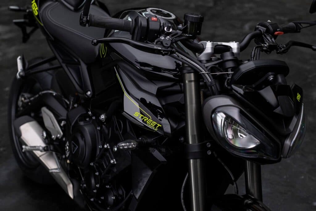 La Triumph Street Triple RS 2023 : puissance accrue et technologie de pointe