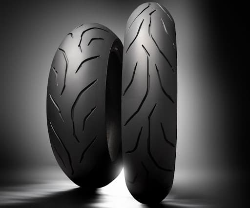 Dunlop SportSmart MK4 : Le Nouveau Référent des Pneus Hypersport ?