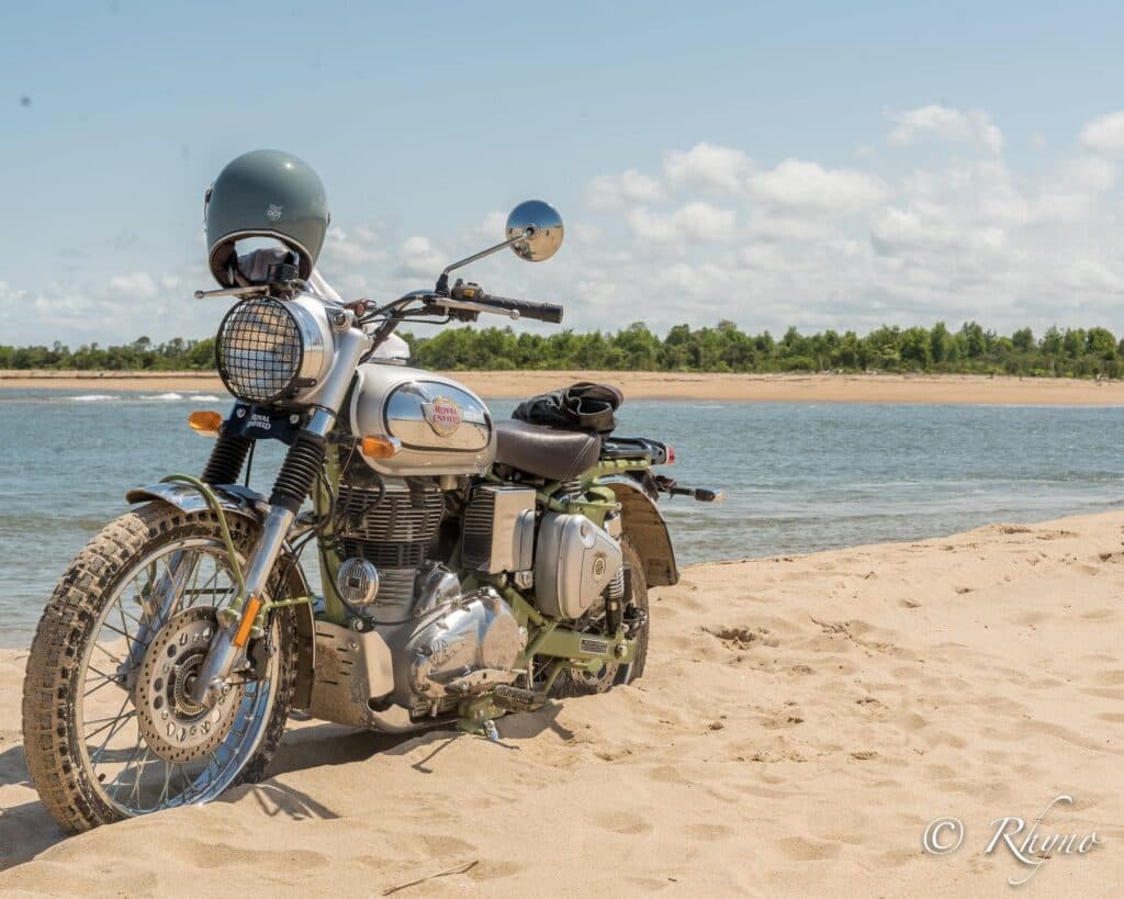Just RIDE Conseil / Revoyons les bases : Comment traverser du sable ou de la boue à moto