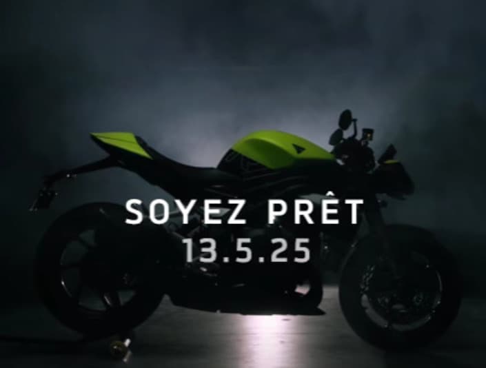 Triumph lève le voile le 13 mai : la nouvelle Speed Triple 1200 RS promet du lourd !