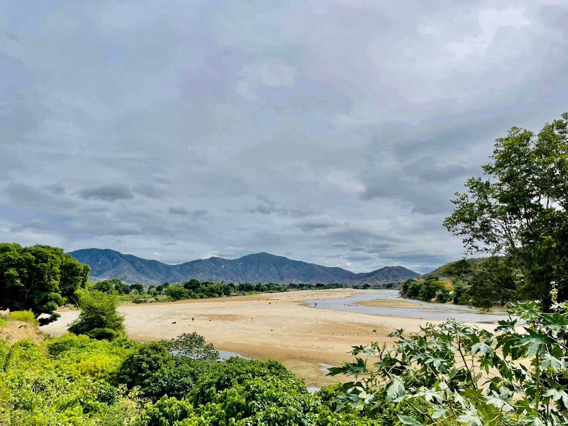 Just Ride Road Trip / Cap sur la région SAVA, joyau du Nord malgache