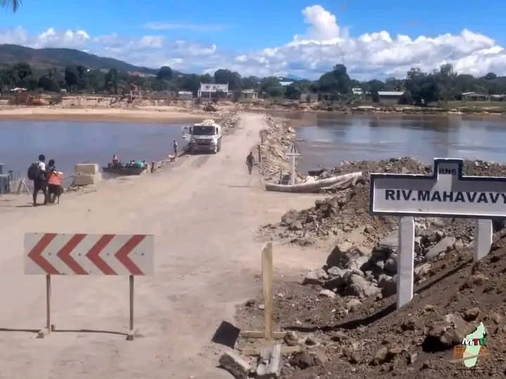 Just Ride Actualité / RN6 – Enfin des ponts en acier à Ifasy et Mahavavy : une bouffée d’air pour les motards !