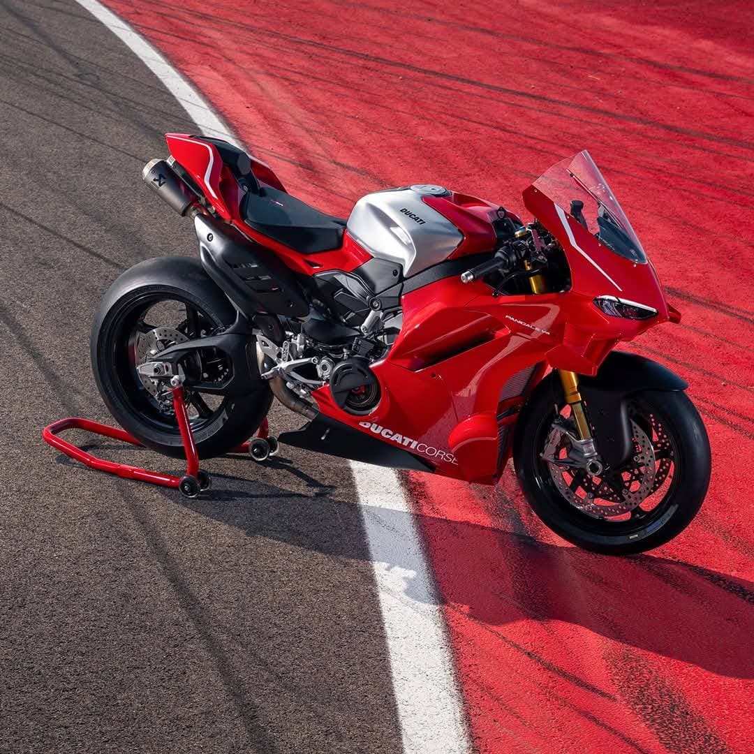Ducati Panigale V4 R 2026 : 239 chevaux de haute précision