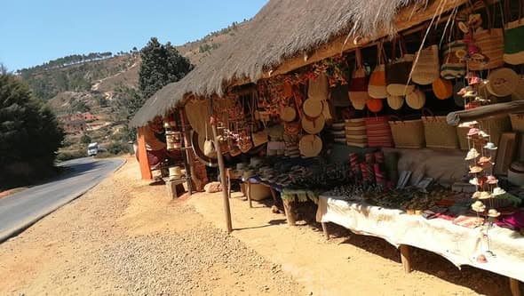 Just Ride Tourisme/ Les savoir-faire malagasy : un trésor vivant à découvrir sur les routes de Madagascar