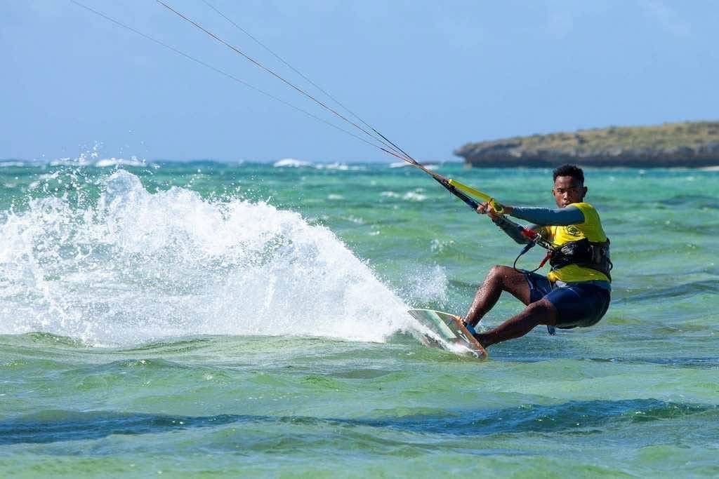 Just Ride Road Trip/ Baie de Sakalava : et si ce week-end, on allait prendre le vent du Nord ?