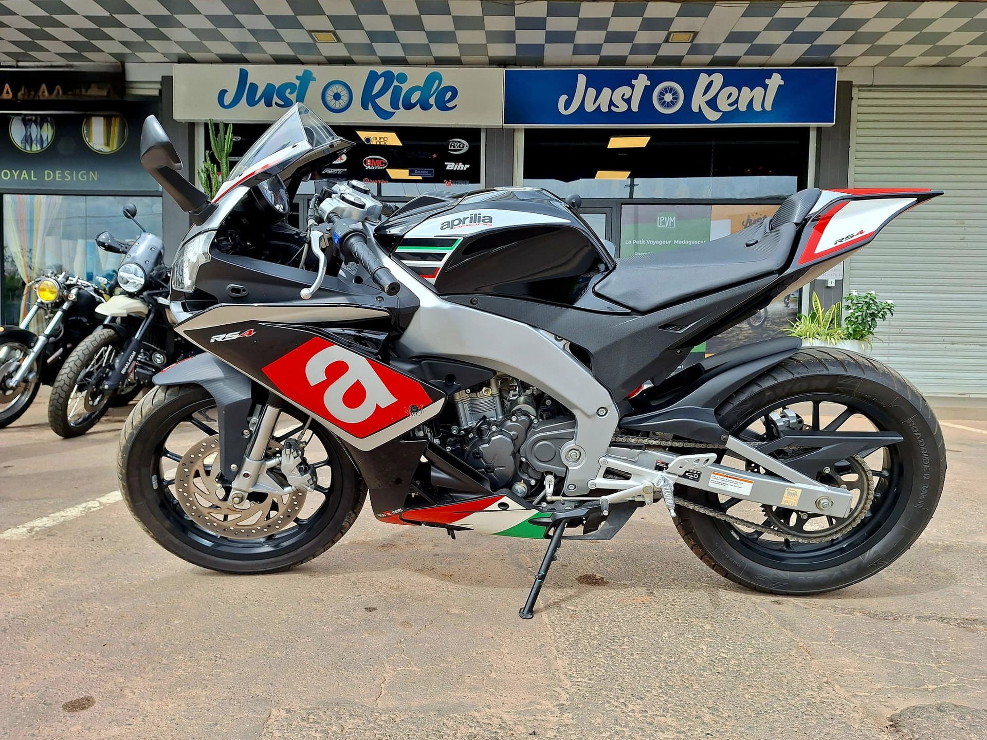 Just Ride Essai/ Aprilia RS4 125 Replica (2016) : La Diva des Villes et Reine des Circuits de Kart