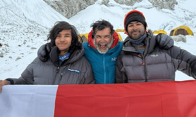 Just Ride actus/ Le drapeau malgache au sommet du monde : Un accueil triomphal attend la famille Bouka cet après-midi à Analakely !