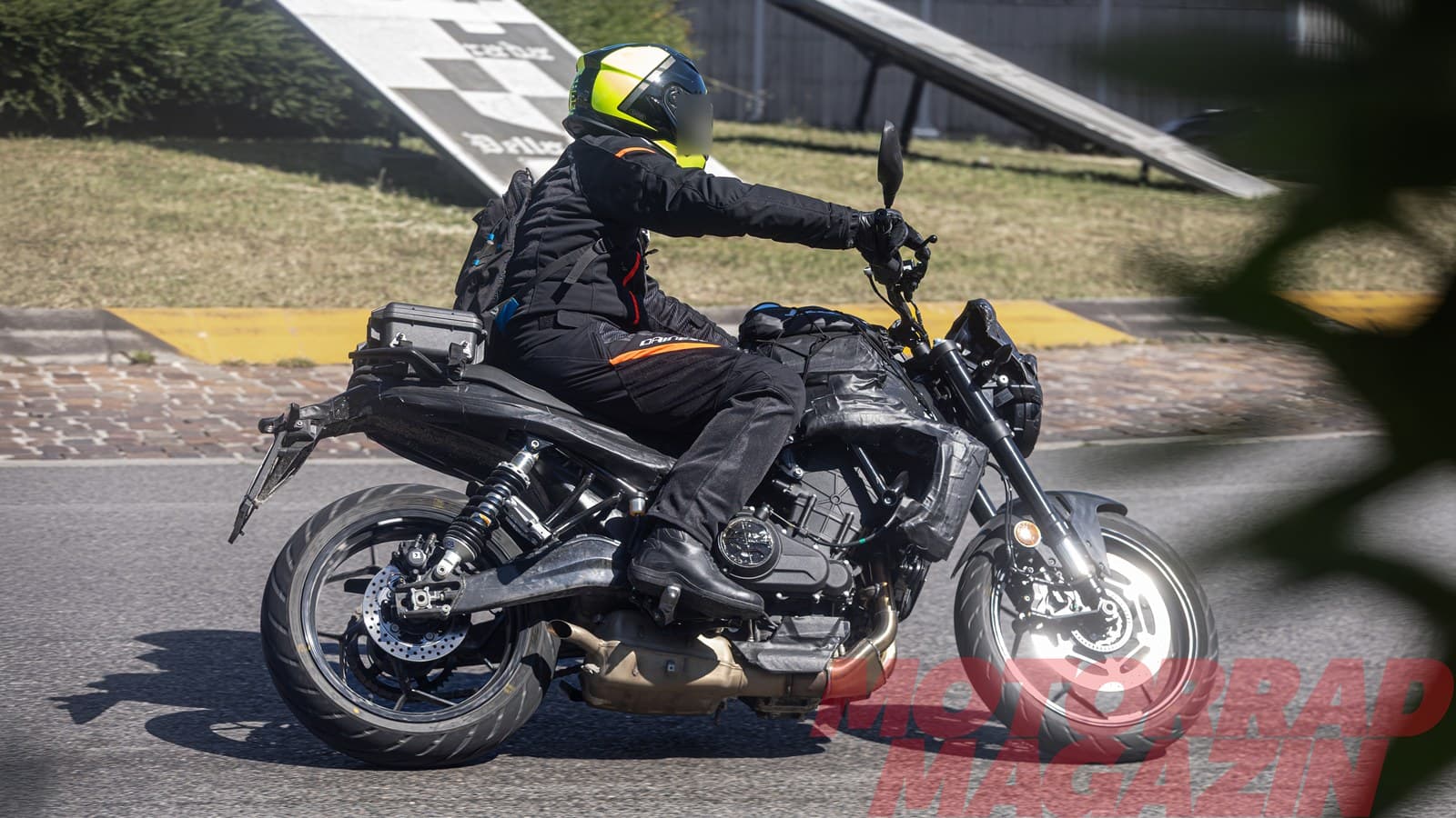 Moto Guzzi : bientôt un roadster 500 cm³ ?